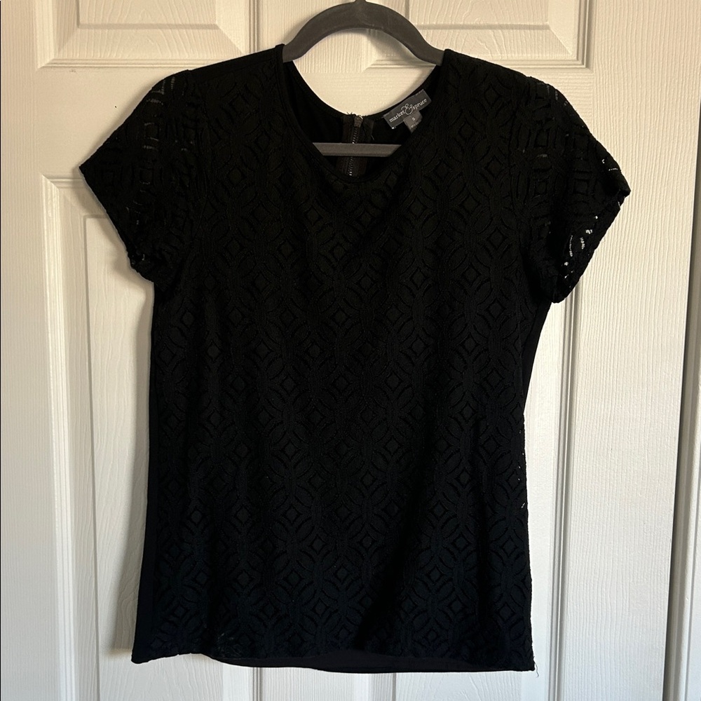 Market & Spruce Black Patterned Short Sleeve Top